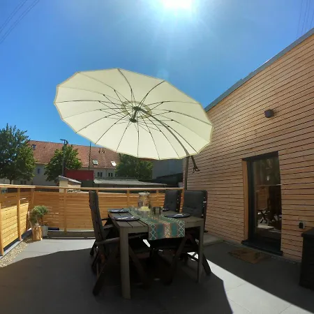 Paradiso Apartment *